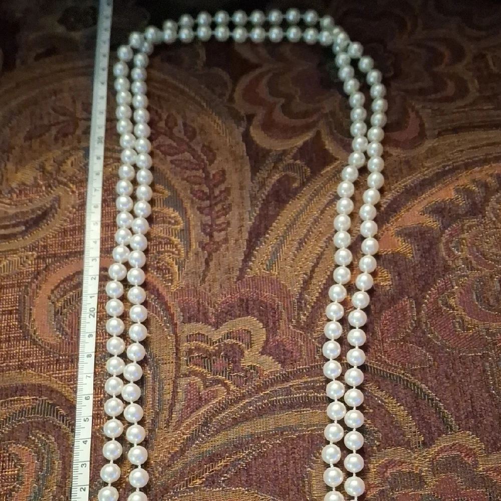 Elegant Pearl Necklace